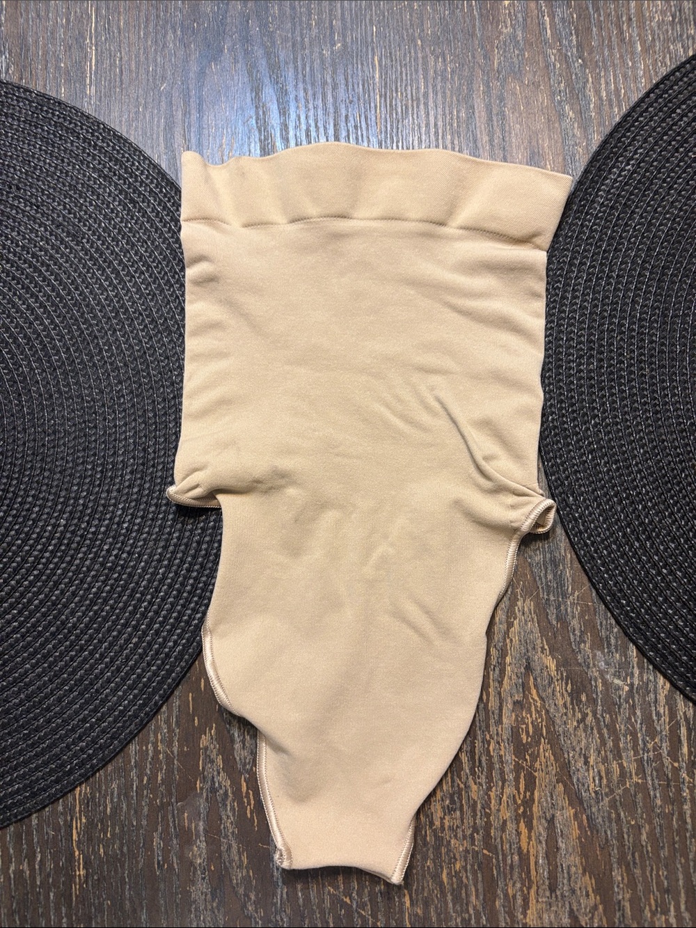 SKIMS Mica XS seamless sculpt high waisted thong (smokers)